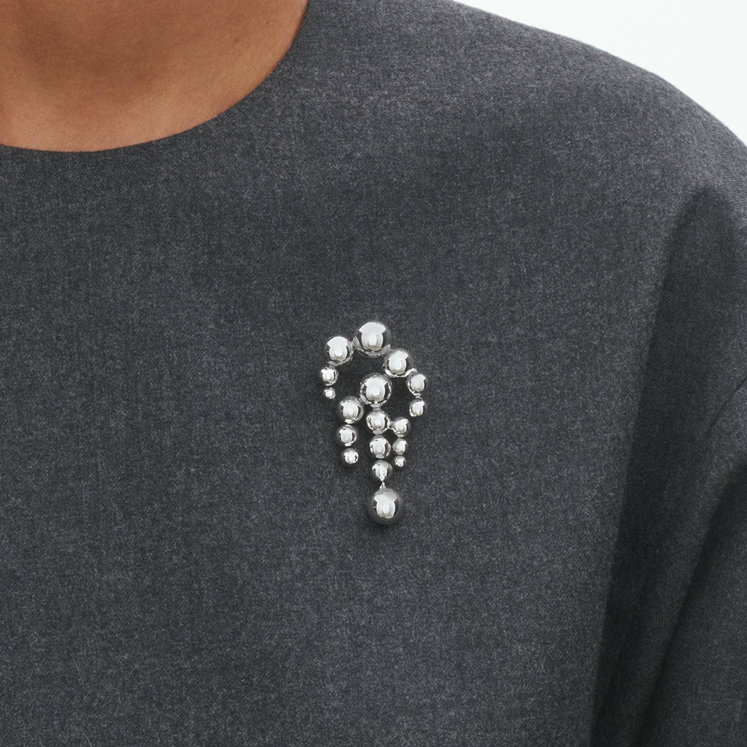 DETAIL243795